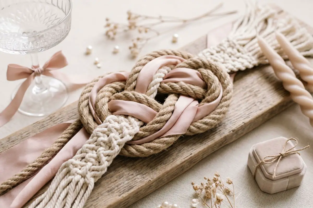 the knot